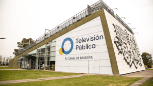 Milei interviene medios públicos por decreto: Télam, TV Pública, Encuentro, Pakapaka y más