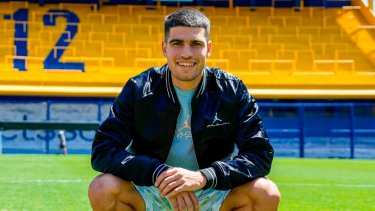 El tenista español aprovechó su estadía en Buenos Aires para visitar La Bombonera.