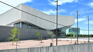 Se lo conoce como El cisne pero en realidad los arquitectos se basaron en una garza (Archivo)
