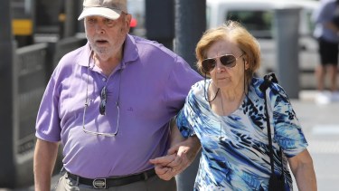 Jubilados y pensionados recibirán un aumento en sus haberes.-