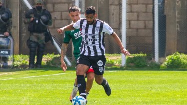 Matías Carrera regresa al Albinegro para la temporada 2024.