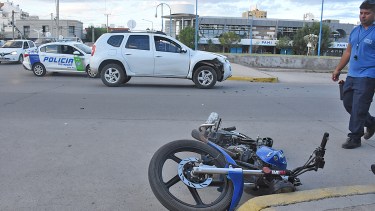 El joven fue atendido por el personal de salud, pero no debió ser trasladado. Foto: Juan Thomes.
