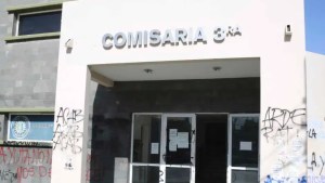 Asalto en Roca: le pusieron un cuchillo en el cuello, le robaron el celular, rastreó el equipo y logró que los detengan