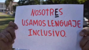 Políticos de la oposición y referentes de la Justicia criticaron la prohibición del lenguaje inclusivo y la perspectiva de género