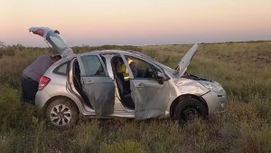 Viajaban a Plottier y volcaron sobre la Ruta 22, cerca de Choele Choel