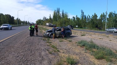 Otro accidente cerca de la rotonda de Tercer Puente y Ruta 151: chocaron una camión y un auto