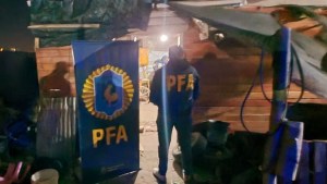 Drogas, dinero, armas y detenidos en Viedma, el resultado de allanamientos en la madrugada