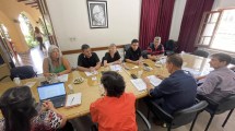 Imagen de Paritarias en Neuquén: ATE y Viales llevarán a votación la nueva oferta del Gobierno, los docentes van al paro