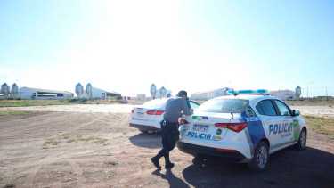 Personal policial de Catriel trabajó en el lugar. (Gentileza)