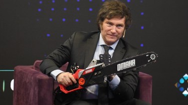 La motosierra. “No la voy a usar contra los jubilados”, había prometido Javier Milei durante un programa de TV en octubre de 2023.