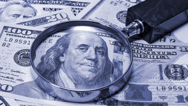 Salvador Vitelli, analista de Romano Group, afirma que las bajas de los dólares paralelos están vinculadas con la falta de pesos en el mercado tras la absorción monetaria que está llevando adelante el Banco Central.