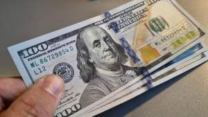 Dólar hoy: el blue subió este lunes y los financieros volvieron a caer