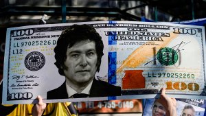Dolarización y competencia de monedas: ¿El Gobierno puede implementarlas sin pasar por el Congreso?