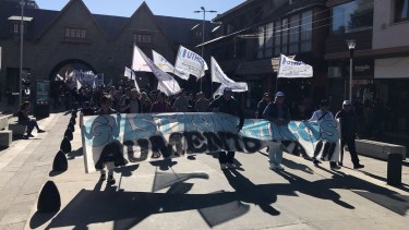 La movilización de los trabajadores gastronómicos y hoteleros en Bariloche.