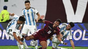 Video | Con ayuda del VAR, así fue el polémico penal a favor de Venezuela en el Preolímpico Sub 23