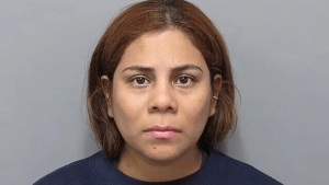 Una beba de 16 meses murió luego de que su madre la dejara sola durante 10 días, en Ohio