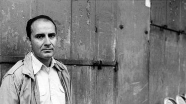 "Acá nos encontramos con otro Puig, todavía no es el Manuel Puig leído masivamente ni el que hace enojar a Villegas, ese todavía no está", explica Lea Hafter, compiladora y prologuista de "Textos tempranos".