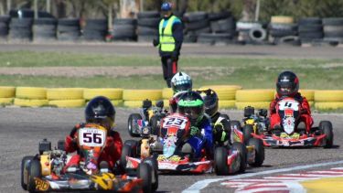 Los karts, listos para dar espectáculo en el trazado cipoleño.