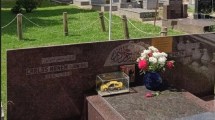 Imagen de Vandalizaron las tumbas de Carlos Menem y su hijo en el cementerio Islámico de La Tablada