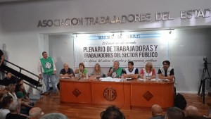 Sindicatos estatales van al paro: «El Gobierno intenta licuar nuestro salario», afirmó Aguiar