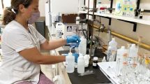 Imagen de Cómo es el protector solar que también actúa contra mosquitos y es antiinflamatorio