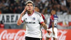 Boca vuelve a la carga por Palacios ante la inminente salida de un defensor