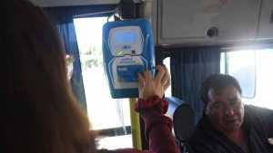 Se demora el aumento del boleto de colectivos urbanos en Roca, pero los $940 siguen vigentes