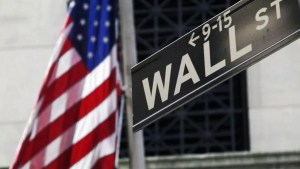 Banqueros de Wall Street llegan a Argentina esta semana: reuniones con el Gobierno y una situación «compleja»