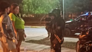 Denuncian persecución a mujeres por pegar carteles en Allen, por el Día de la Mujer: señalan gran despliegue policial