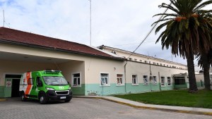 Joven golpeada y encontrada en una expesquera de San Antonio Oeste: cuál es el estado de salud