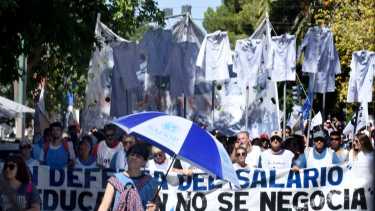 Los docentes de ATEN marcharon el miércoles por la exmultitrocha. Foto: Cecilia Maletti