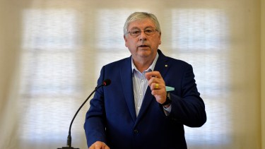 Cortés mantiene un régimen de actualización de tasas por módulo fiscal, pero la recaudación no repunta. (archivo)