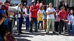 Técnicos y médicos de Bariloche se sumaron a la negociación con Salud por salarios