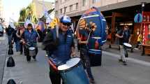 Imagen de «Carpa del Hambre»: así se vive la protesta de Uthgra en el inicio de la Fiesta del Chocolate en Bariloche
