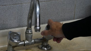 Vecinos del sur de Bariloche transcurren el verano sin agua y sin respuestas