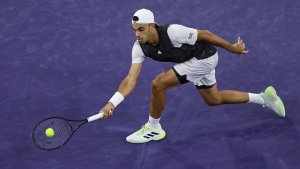 Francísco Cerúndolo venció a Sebastián Ofner y sigue con vida en el Miami Open