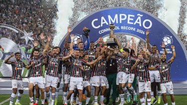 Fluminense ganó su segundo título internacional en la Recopa tras la Libertadores del año pasado.