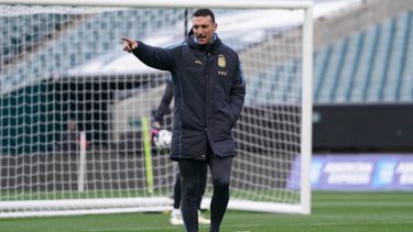 Scaloni sorprendió con algunos cambios en defensa. (Foto: @Argentina)