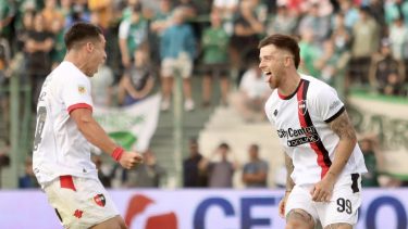 Newell's sumó de visitante y se metió en los puestos de clasificación.