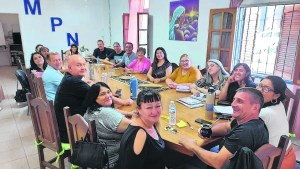 El MPN debate entre rearmarse o entrar en la lista de adopción de Rolando Figueroa