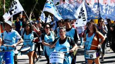 Marchas y paro en Neuquén y Río Negro: tras un martes de cortes, qué pasa el miércoles. Foto: Matías Subat