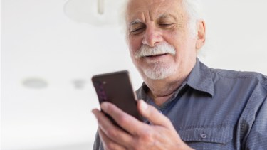 Los jubilados y pensionados pueden revisar sus recetas de manera digital.-