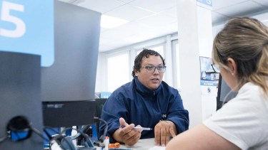 Las Pensiones No Contributivas (PNC) de ANSES demandan algunos papeles para su gestión.-