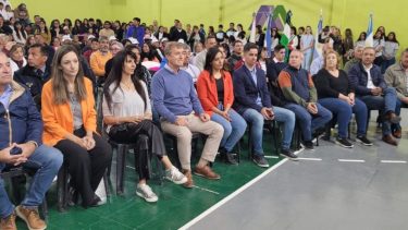 Tortoriello y su nueva sociedad, con la diputada libertaria Villaverde. El martes estuvieron en Maquinchao.