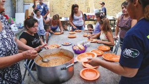 El gobierno de Milei admitió que tiene 5 millones de kilos de alimentos sin repartir y acusó a «la gestión anterior»