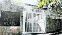Imagen de Dirigentes opositores al régimen de Nicolás Maduro están refugiados en la embajada argentina en Caracas
