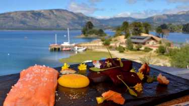Semana Santa en Villa Pehuenia Moquehue: paella gigante y lanzamiento de la Fiesta Nacional del Chef