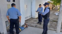 Imagen de Detuvieron en pleno centro de Viedma, a un hombre que portaba un arma de fuego en la cintura