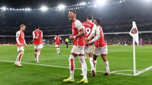 Premier League: Arsenal le metió presión a Liverpool y Manchester City que se enfrentan mañana
