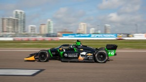 Agustín Canapino pagó caro su apuro en la primera carrera de la IndyCar